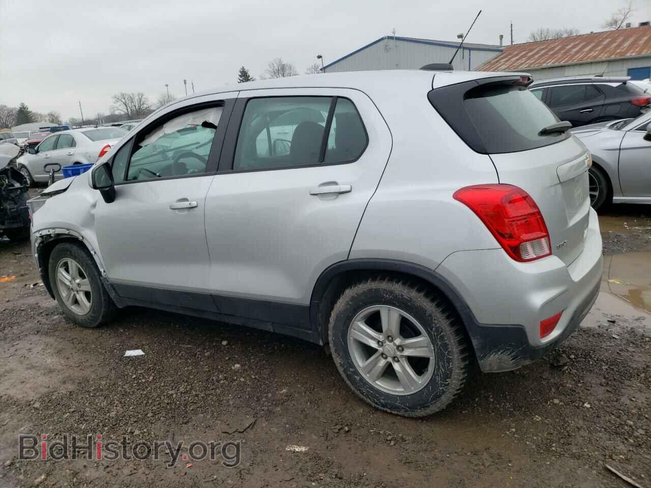 2019 CHEVROLET TRAX - VIN: 3GNCJKSB3KL295189 - Фото 2