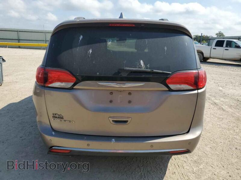 2017 Chrysler PACIFICA (VIN 2C4RC1EG0HR536409) — photo 6 of 13