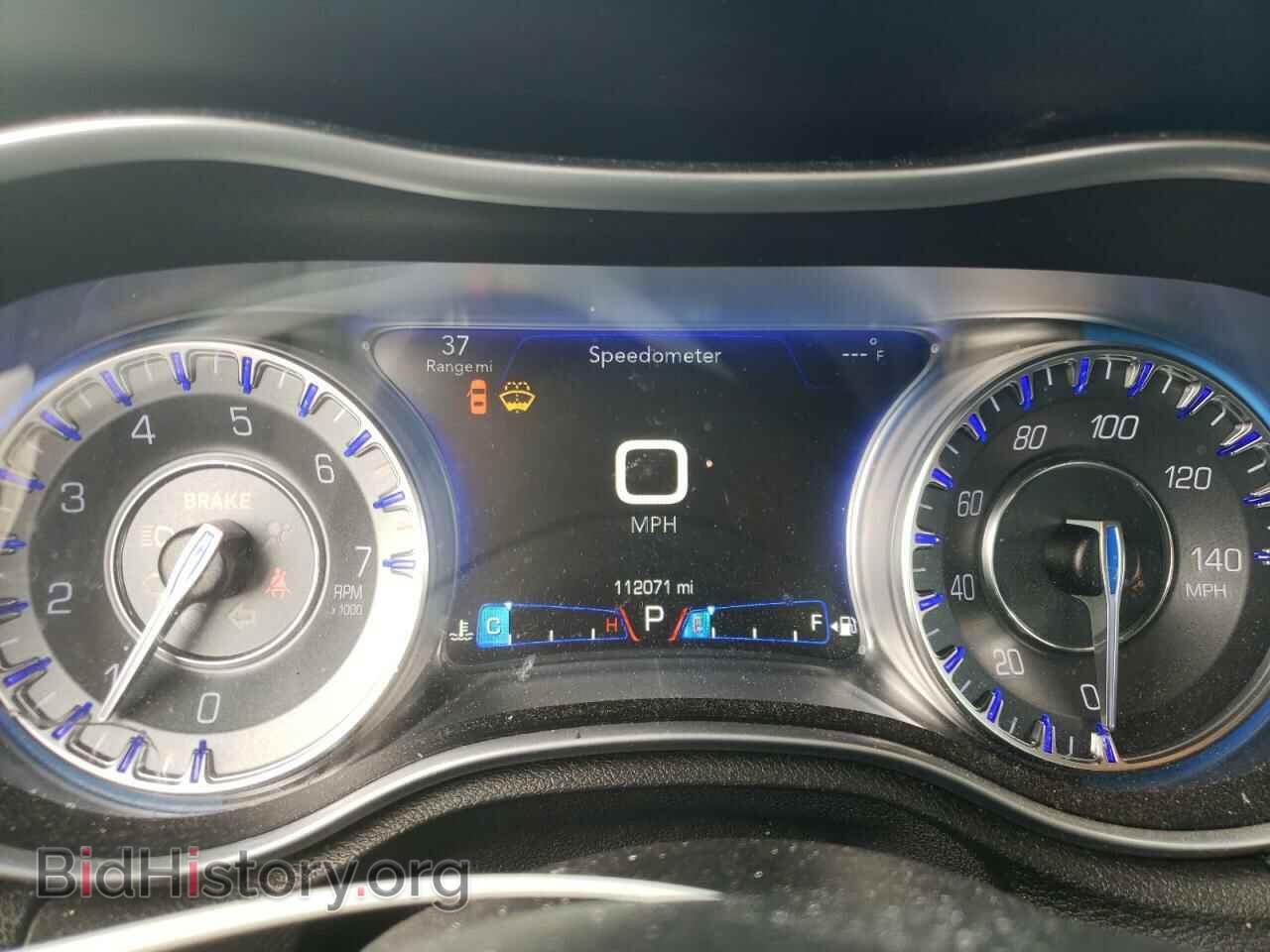 2016 CHRYSLER 300 - VIN: 2C3CCAAG3GH243138 - Фото 9