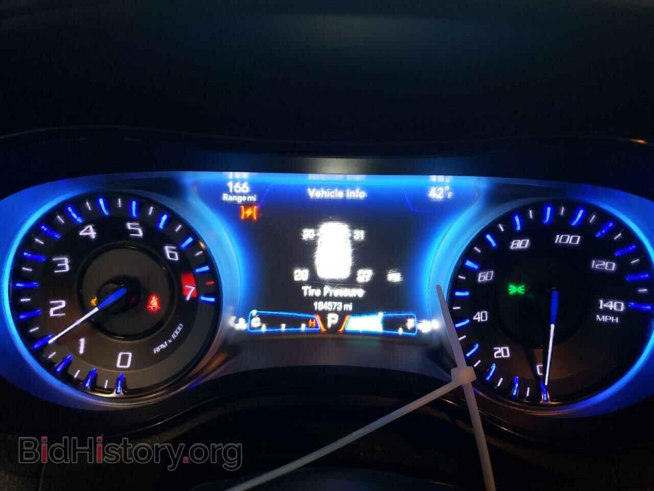 2016 CHRYSLER 300 - VIN: 2C3CCAGG1GH224840 - Фото 9