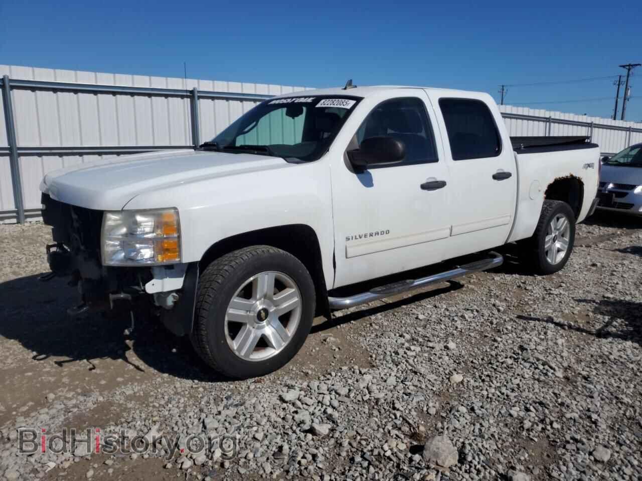 Photo 1GCPKSE32BF125122 - CHEVROLET ALL Models 2011