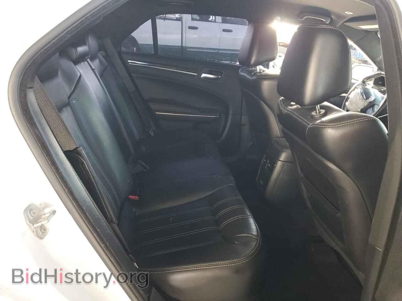 2018 CHRYSLER 300 - VIN: 2C3CCABG1JH214047 - Фото 10