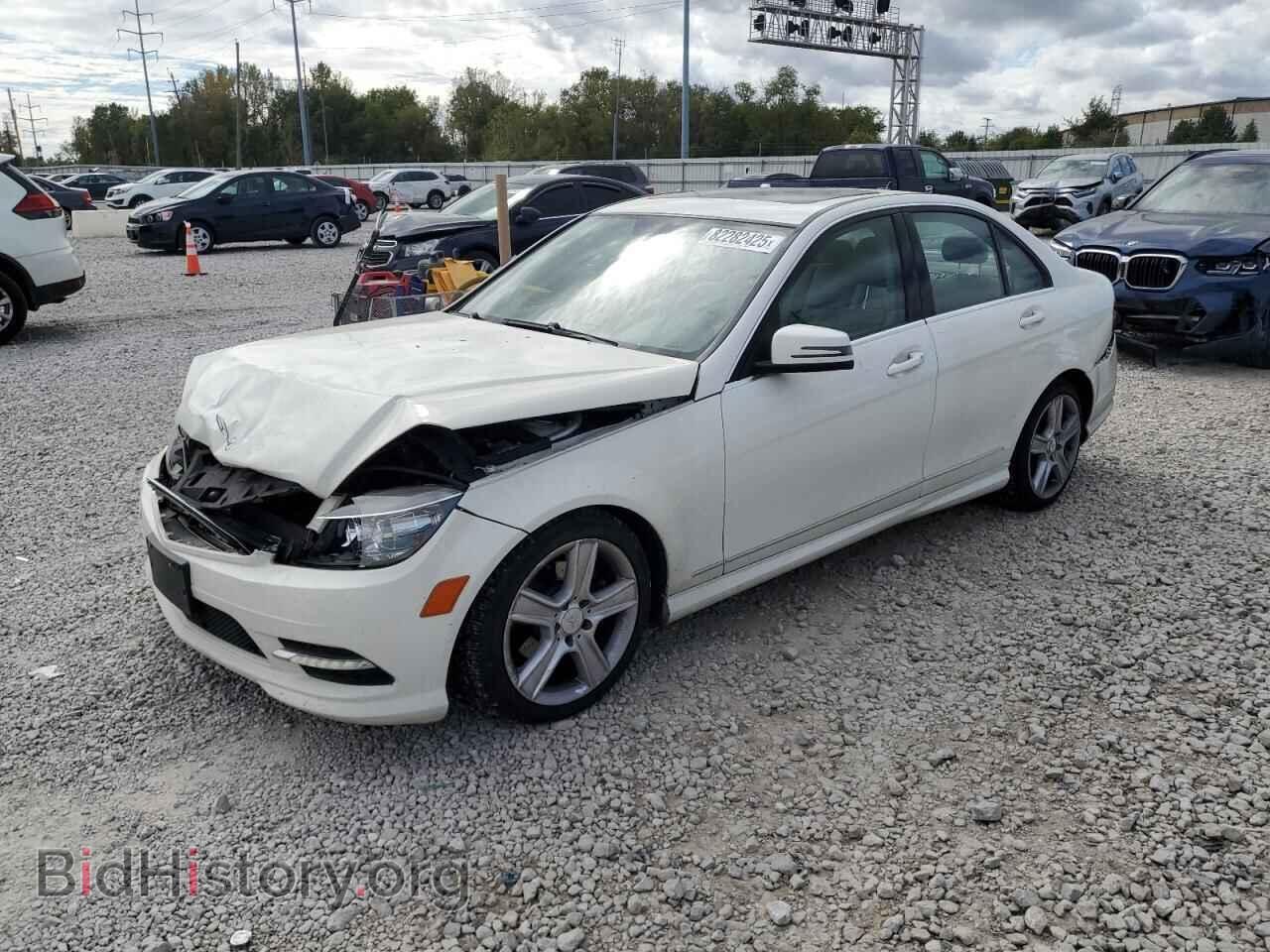 Photo WDDGF8BB4BR187208 - MERCEDES-BENZ C-CLASS 2011