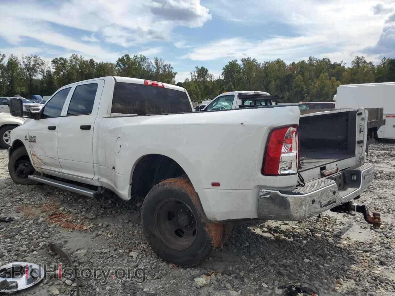 2018 RAM All Models - VIN: 3C63RPGL6JG318544 - Photo 2