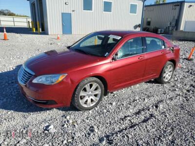 2012 Chrysler 200 Touring, красный — VIN 1C3CCBBB7CN135776, Copart