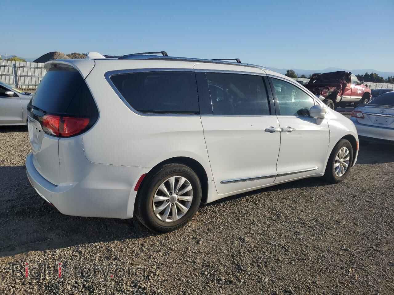 2019 CHRYSLER PACIFICA - VIN: 2C4RC1BG0KR554128 - Фото 3