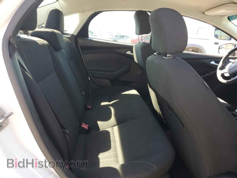2015 Ford FOCUS (VIN 1FADP3F20FL379733) — фото 10 из 14