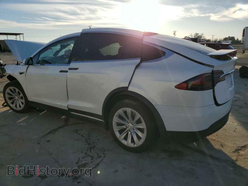 2020 Tesla MODEL X (VIN 5YJXCBE21LF238246) — фото 2 из 13