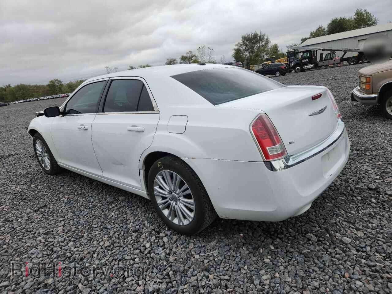 2013 CHRYSLER 300 - VIN: 2C3CCARG1DH585767 - Фото 2