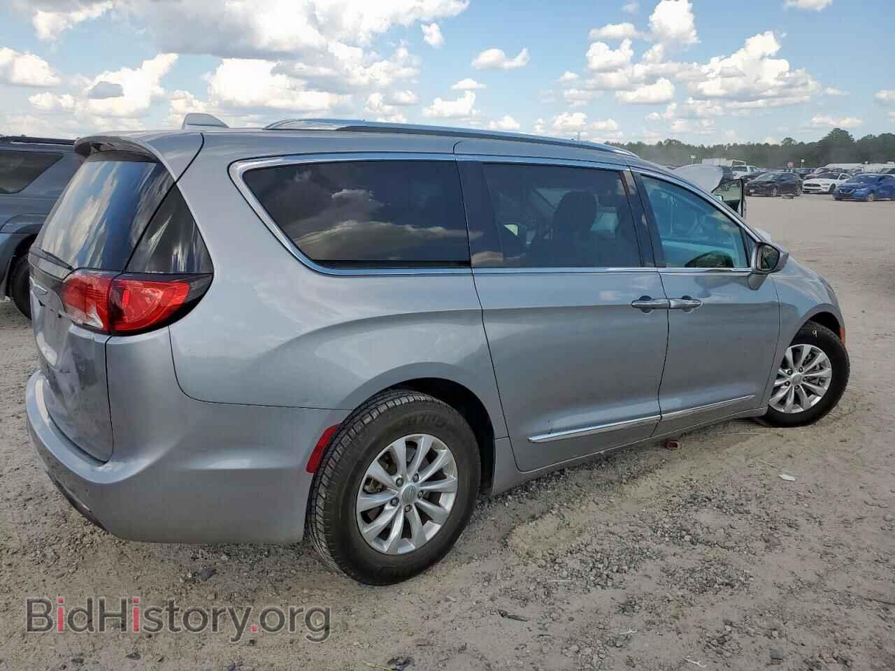 2019 CHRYSLER PACIFICA - VIN: 2C4RC1BG0KR626302 - Фото 3