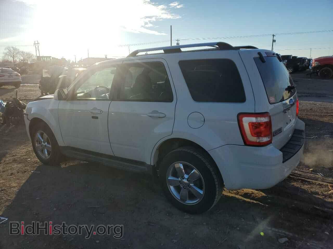 2010 FORD ESCAPE - VIN: 1FMCU0E72AKA05502 - Фото 2