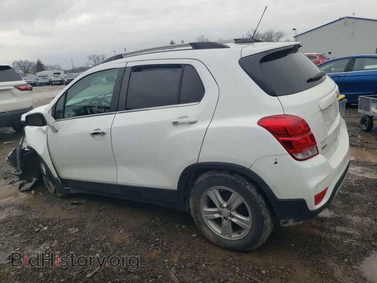 2020 CHEVROLET TRAX - VIN: KL7CJLSB2LB005605 - Photo 2