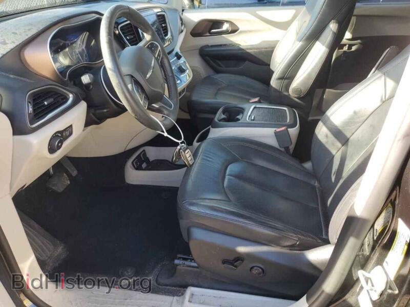 2017 Chrysler PACIFICA (VIN 2C4RC1EG8HR804039) — photo 7 of 13