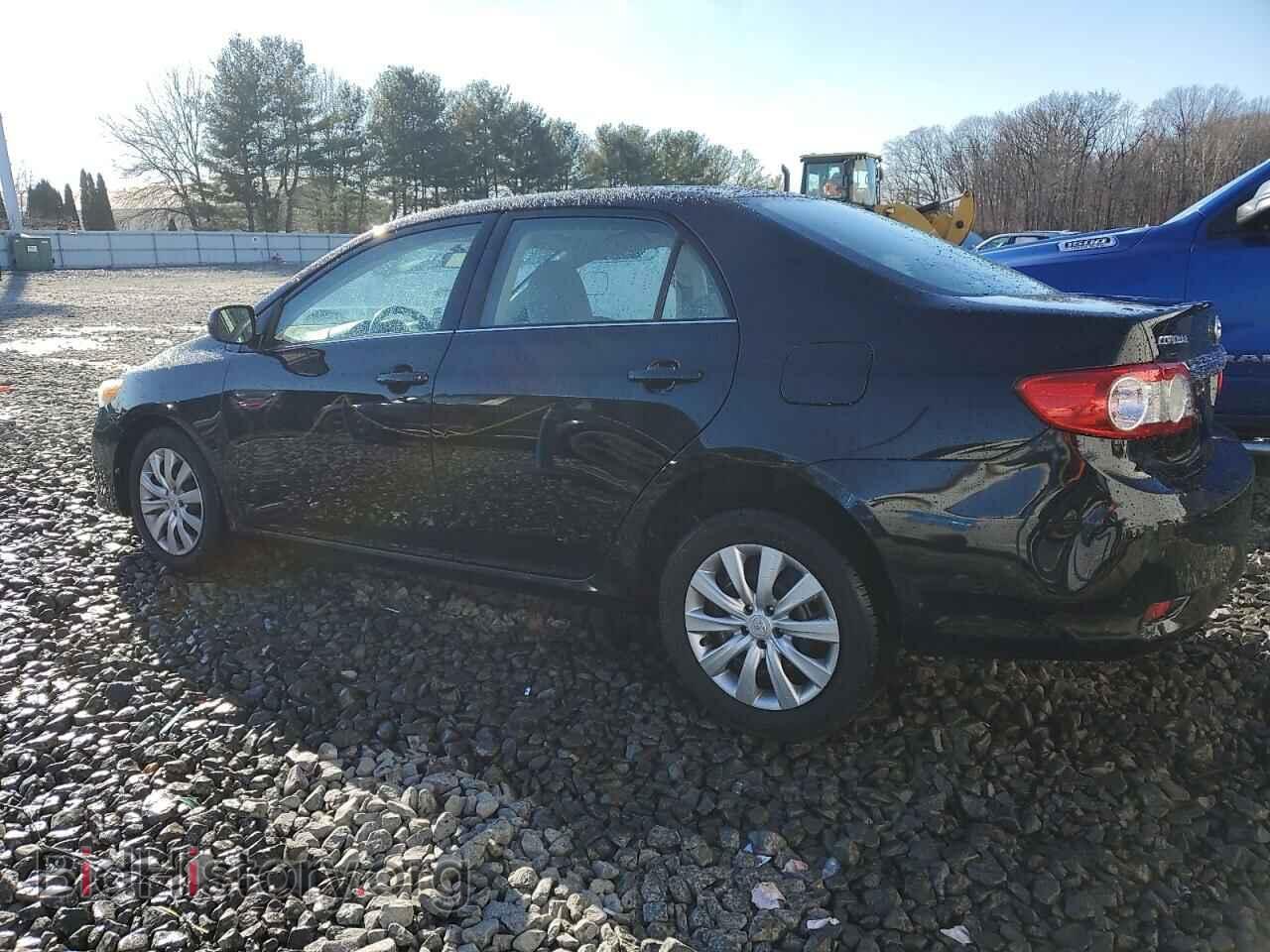 2013 TOYOTA COROLLA - VIN: 2T1BU4EE5DC019941 - Photo 2
