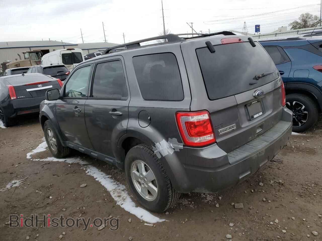 2011 FORD ESCAPE - VIN: 1FMCU9D71BKC37418 - Фото 2