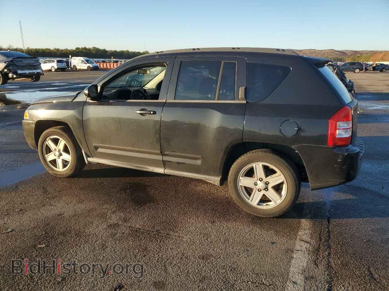 2010 JEEP COMPASS - VIN: 1J4NT4FB0AD589844 - Фото 2