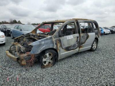2010 Dodge CARAVAN SXT, серебристый — VIN 2D4RN5D17AR215569, Copart