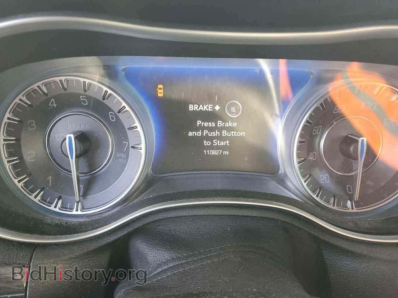 2019 CHRYSLER 300 - VIN: 2C3CCAAG3KH582457 - Фото 9
