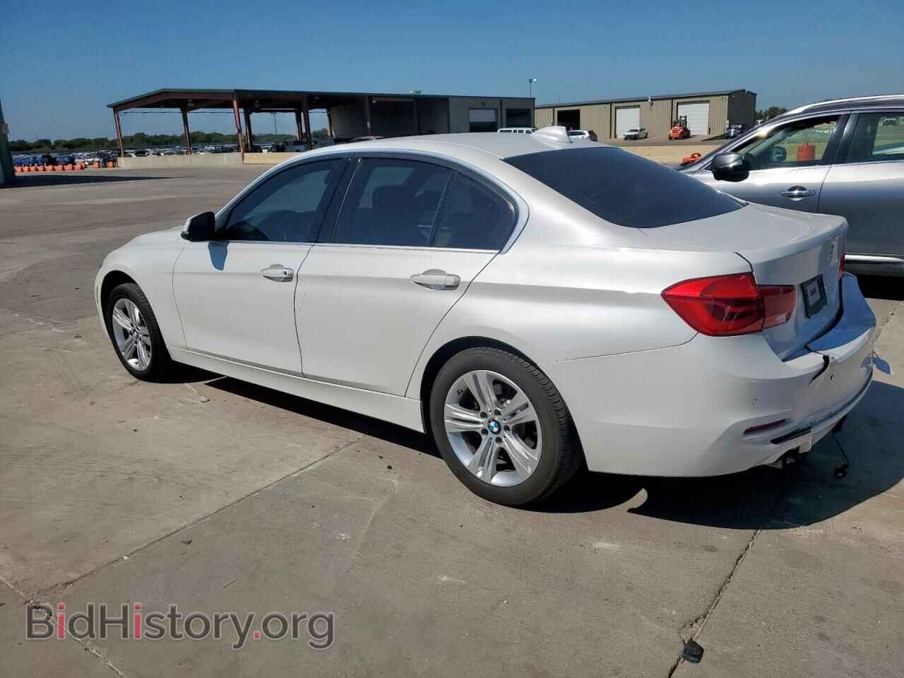2017 BMW 3 SERIES - VIN: WBA8B9G52HNU51140 - Фото 2