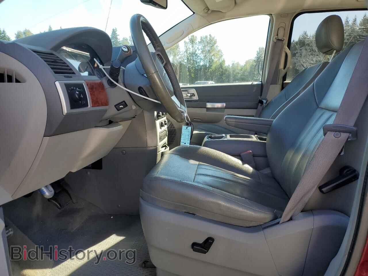 2008 CHRYSLER MINIVAN - VIN: 2A8HR54P58R720269 - Фото 7