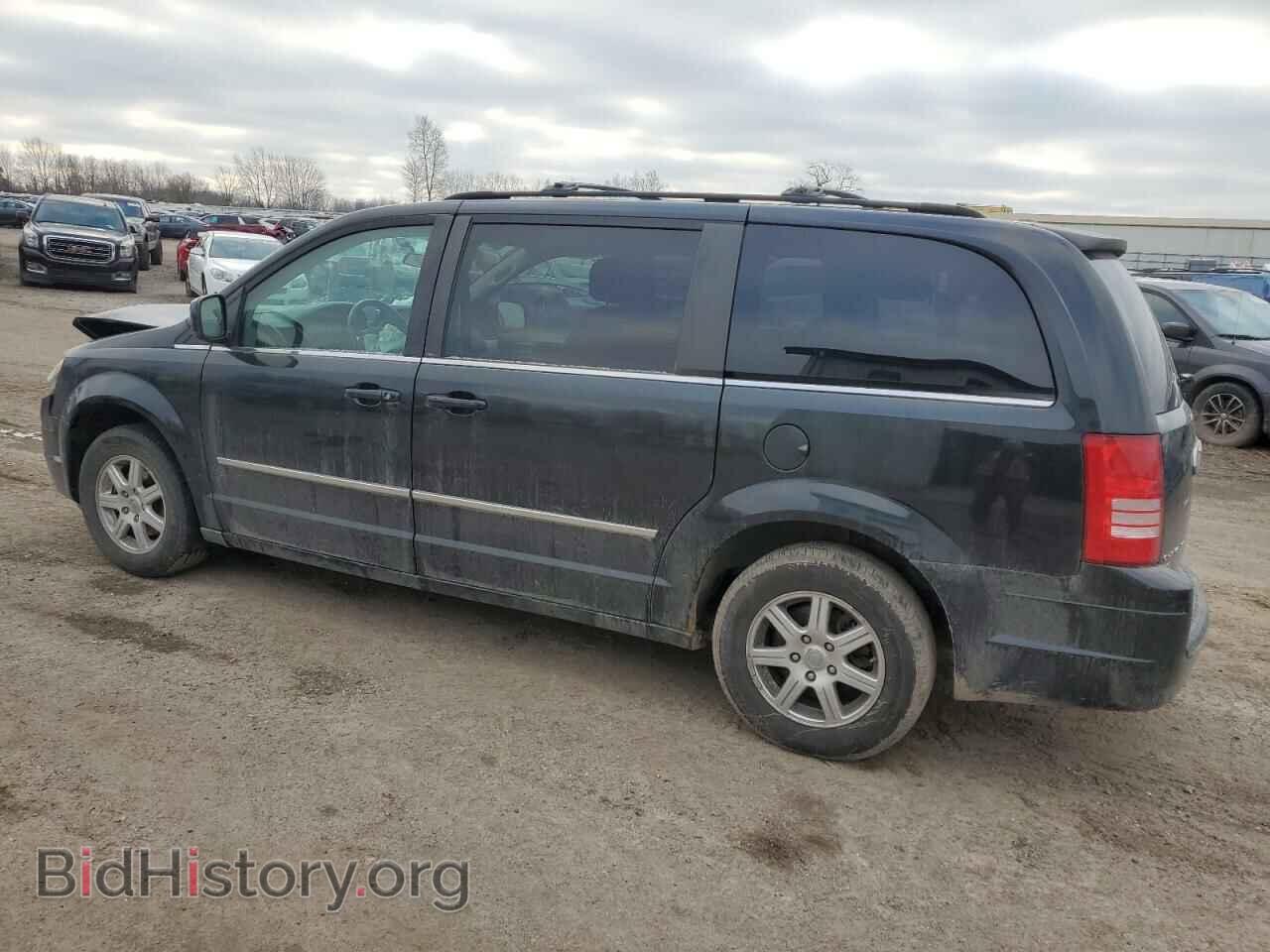 2010 CHRYSLER MINIVAN - VIN: 2A4RR8DX7AR330920 - Фото 2