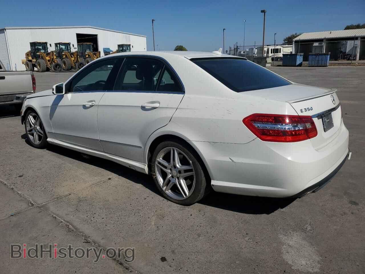 2011 MERCEDES-BENZ E-CLASS - VIN: WDDHF5GB7BA312258 - Фото 2