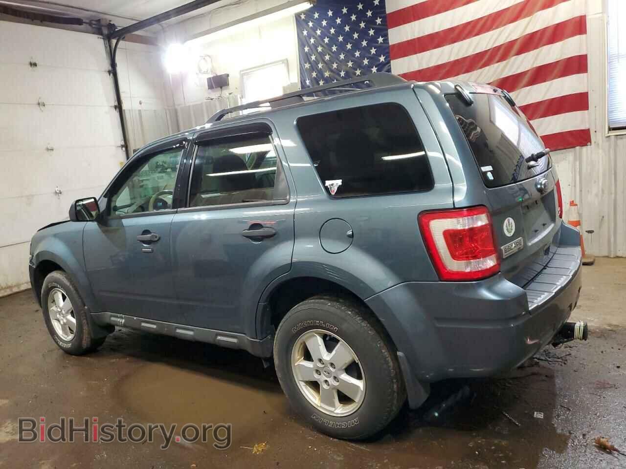 2011 FORD ESCAPE - VIN: 1FMCU9DG0BKB28240 - Фото 2