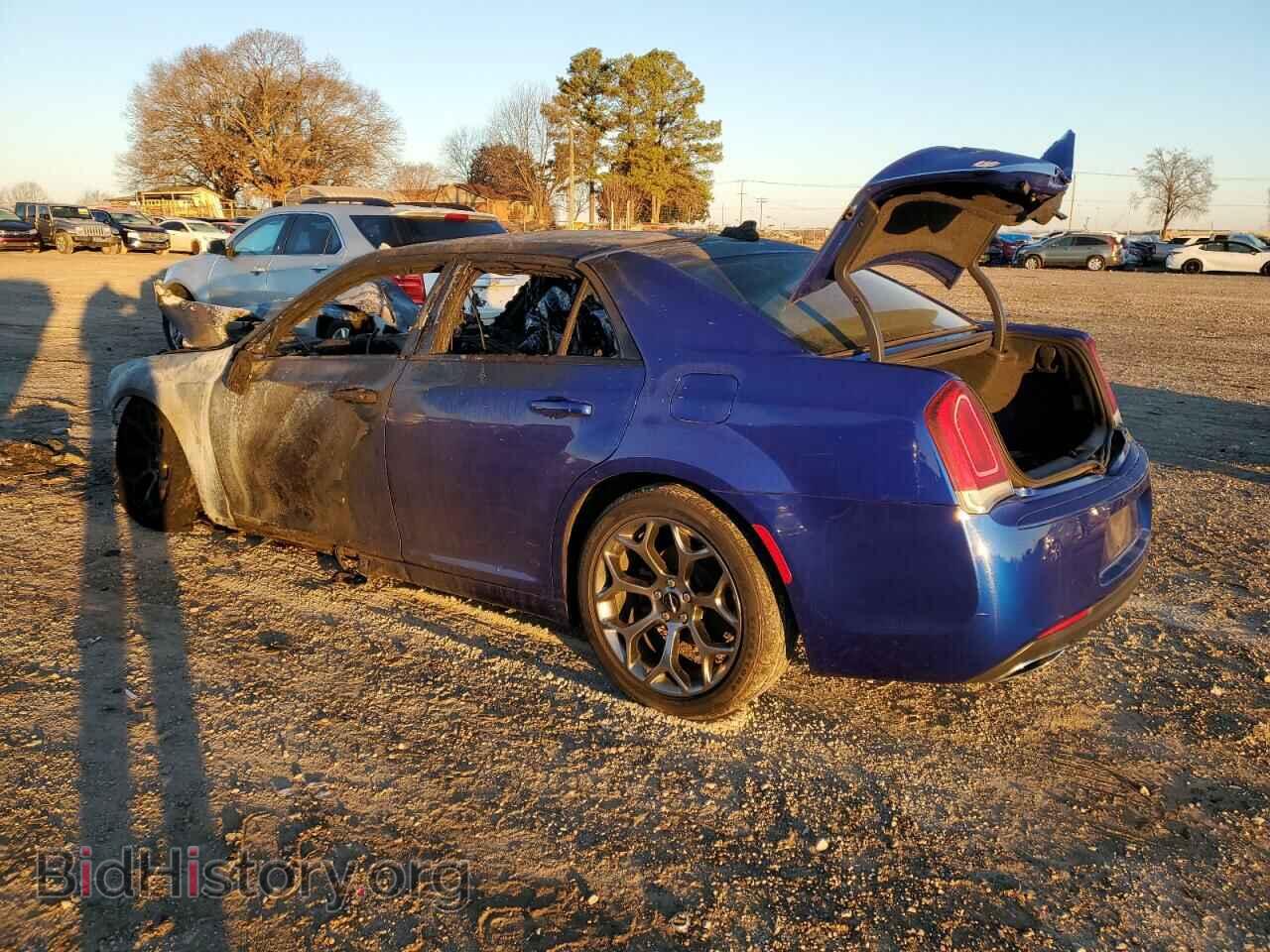 2018 CHRYSLER 300 - VIN: 2C3CCABG2JH285743 - Фото 2