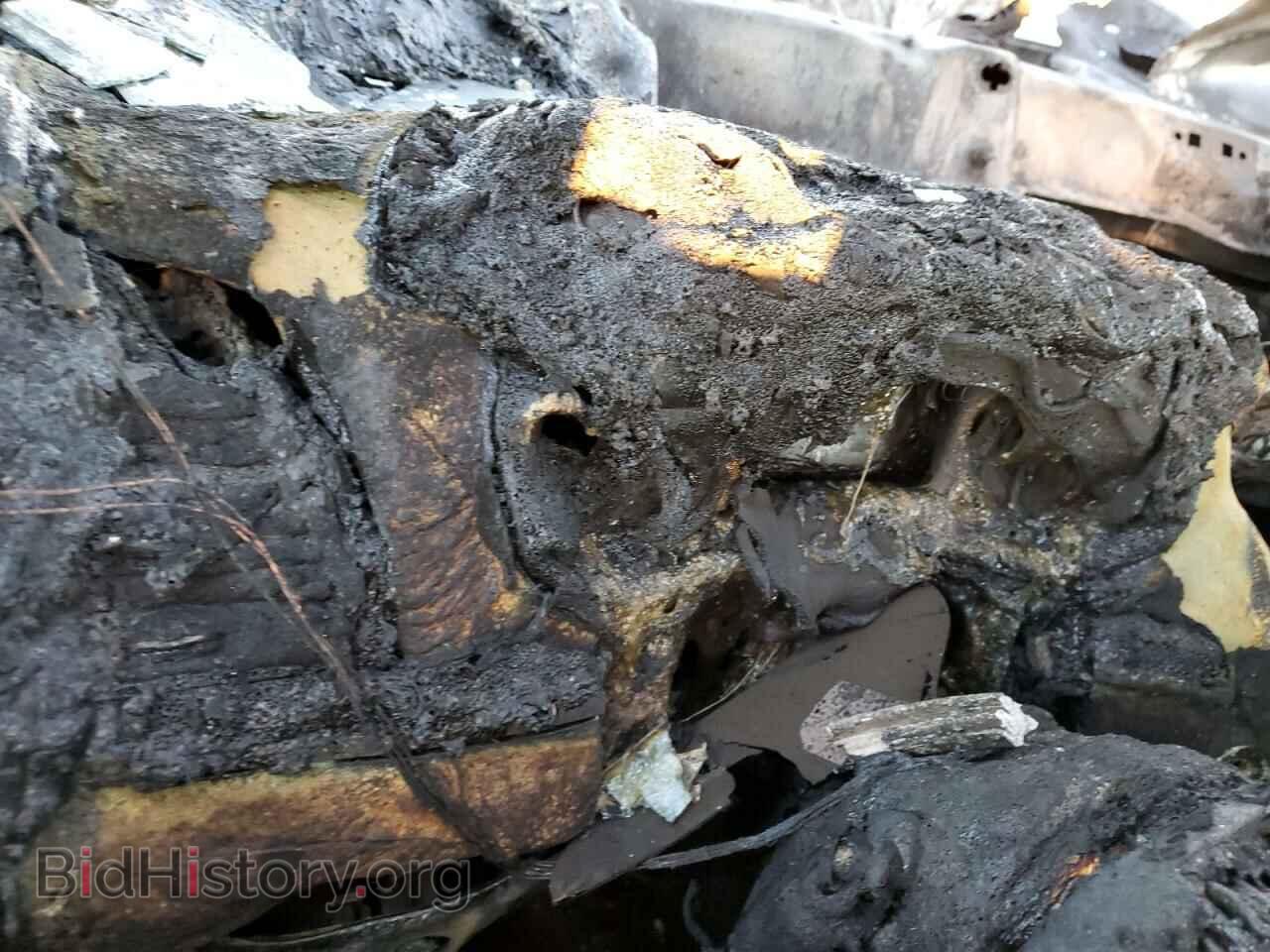 2018 CHRYSLER 300 - VIN: 2C3CCABG2JH285743 - Фото 9