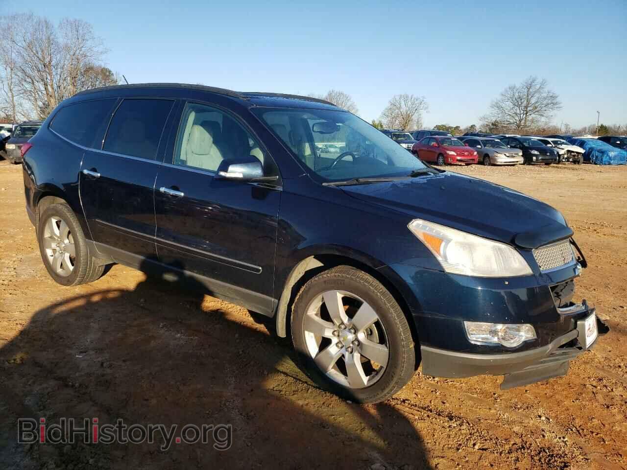 2011 CHEVROLET TRAVERSE - VIN: 1GNKRLED8BJ174849 - Фото 4