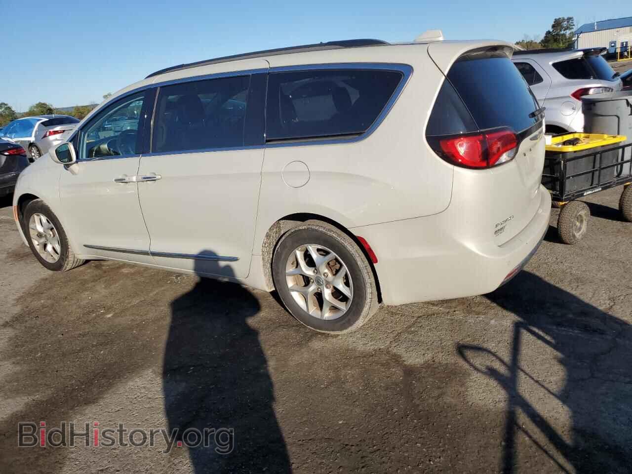 2017 CHRYSLER PACIFICA - VIN: 2C4RC1BG8HR796402 - Фото 2