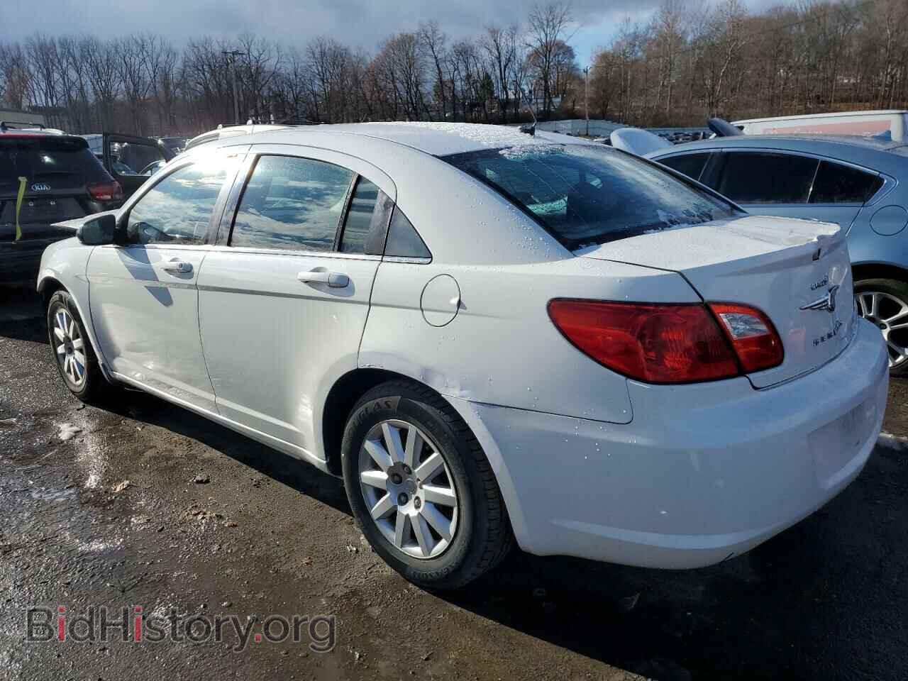 2010 CHRYSLER SEBRING - VIN: 1C3CC4FB3AN123448 - Фото 2