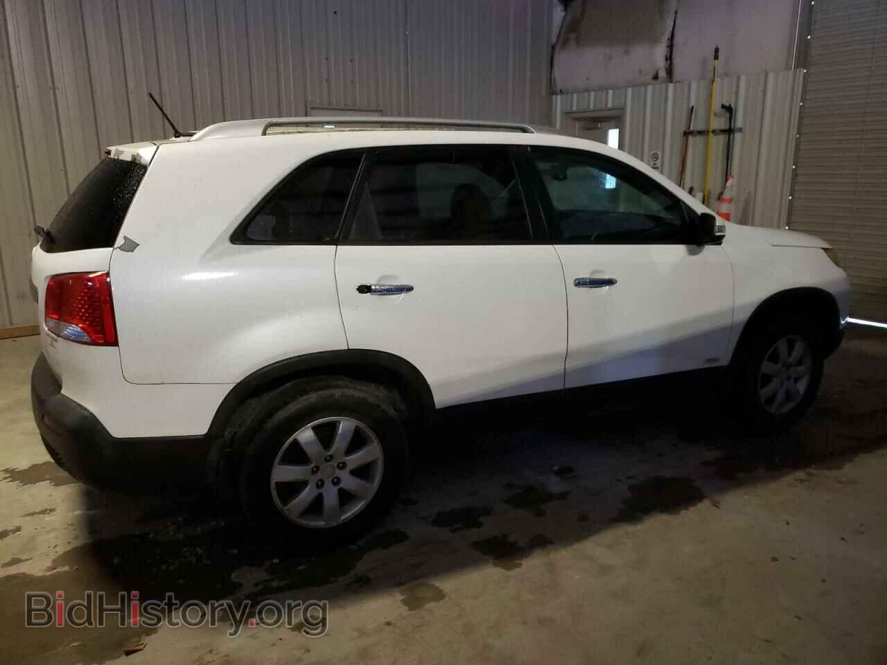 2011 KIA SORENTO - VIN: 5XYKTCA13BG138802 - Фото 3
