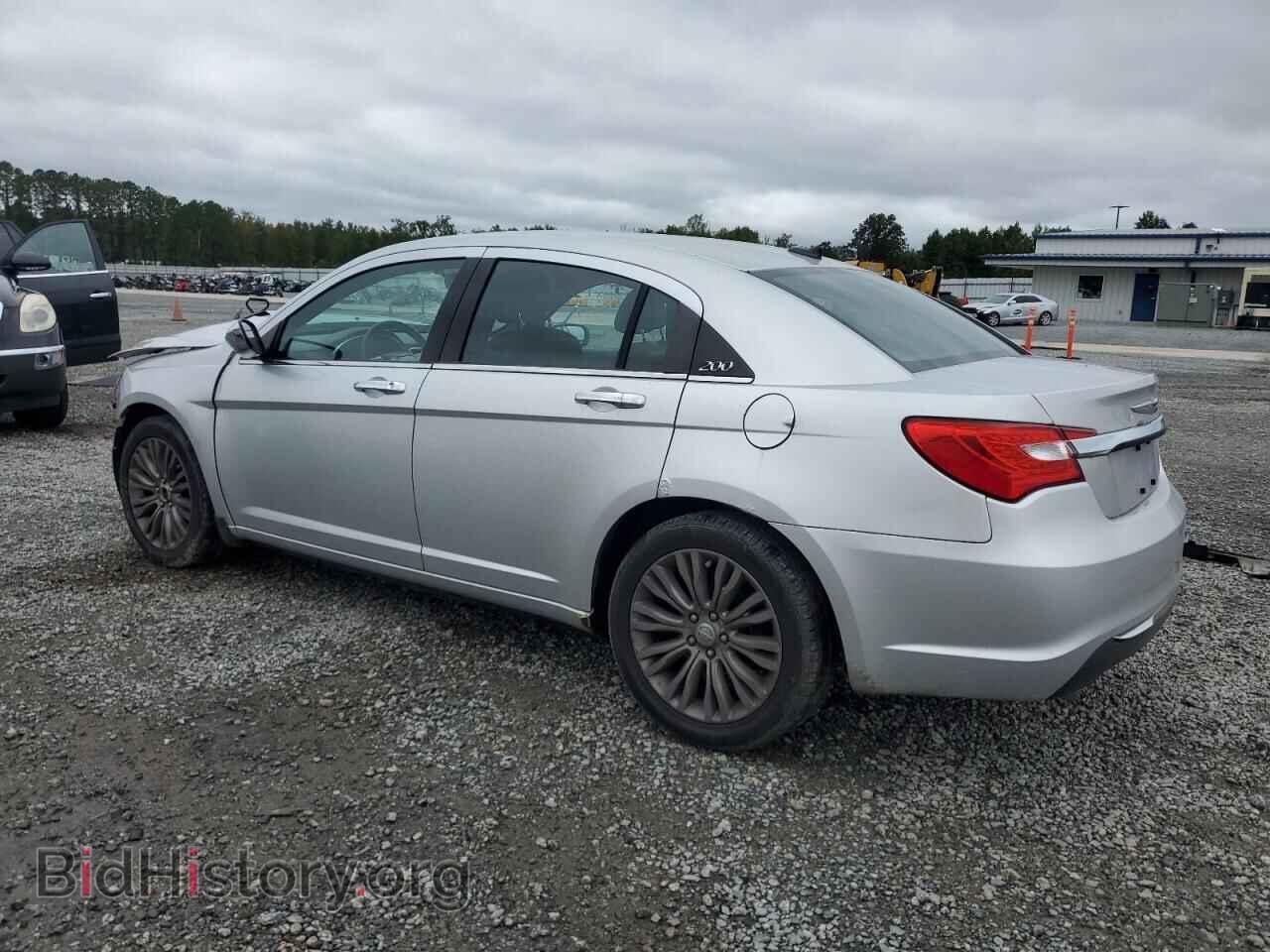 2012 CHRYSLER 200 - VIN: 1C3CCBCG1CN305270 - Фото 2