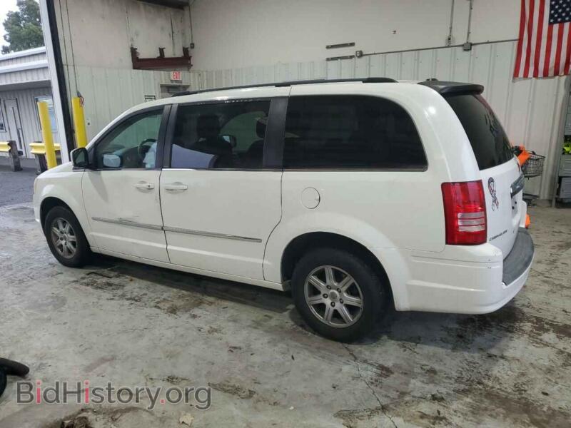2010 Chrysler MINIVAN (VIN 2A4RR5D18AR358719) — photo 2 of 13