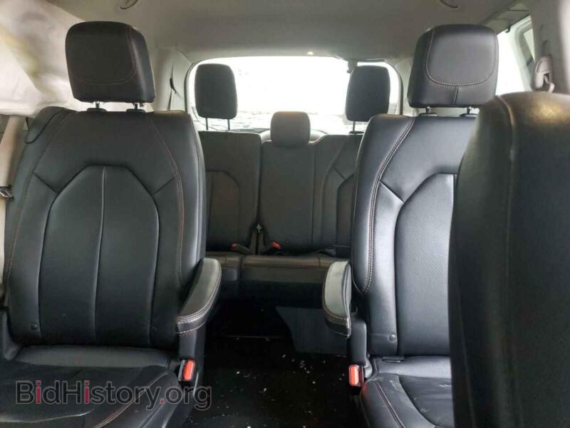 2020 Chrysler PACIFICA (VIN 2C4RC1BG7LR272621) — photo 10 of 13