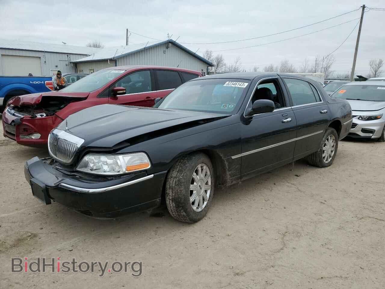 Фотография 2LNHM82VX9X604941 - LINCOLN TOWNCAR 2009
