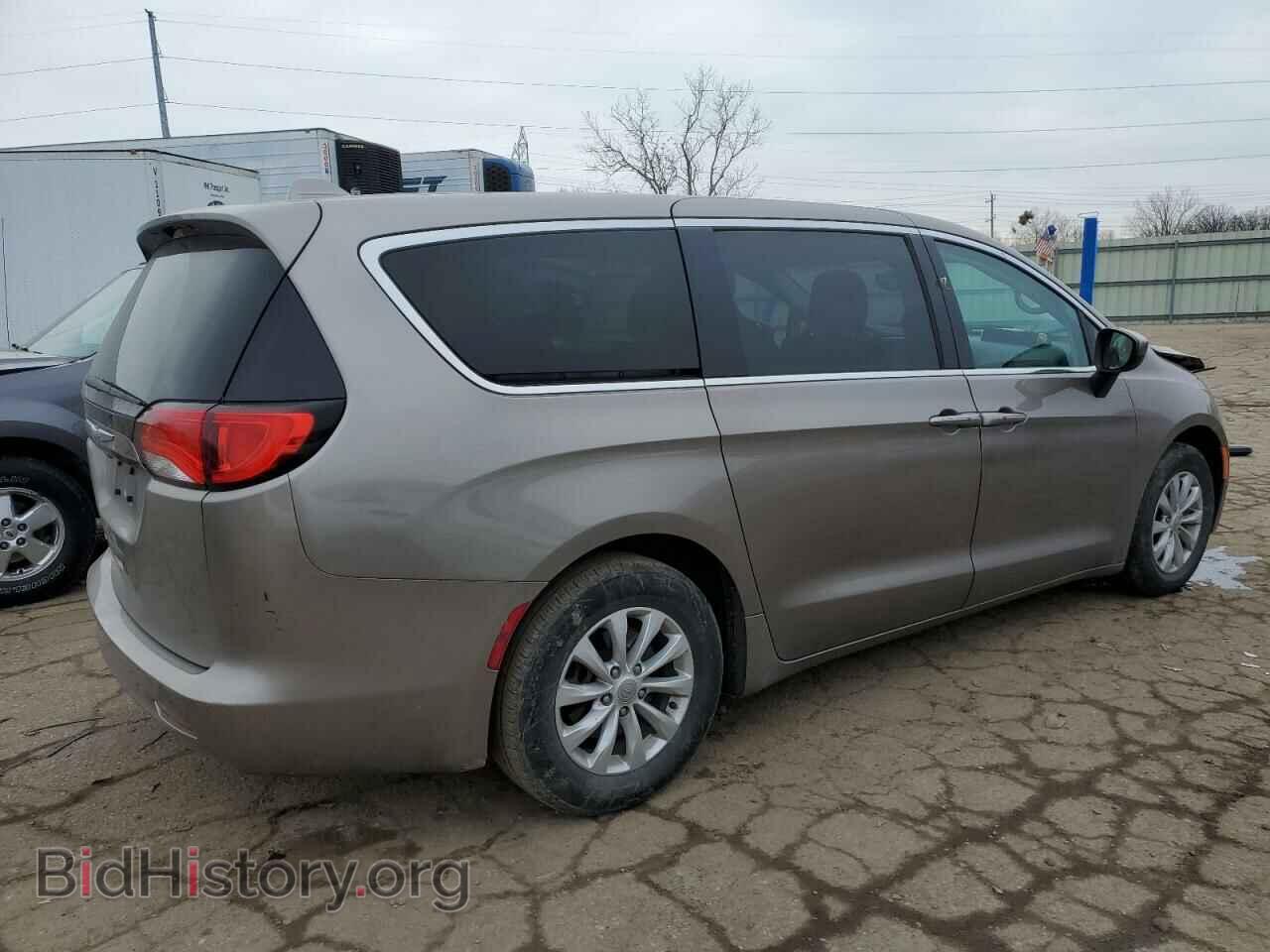 2017 CHRYSLER PACIFICA - VIN: 2C4RC1DG8HR611102 - Photo 3