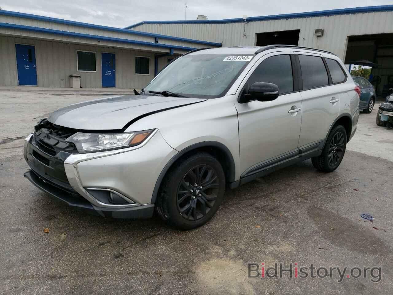 Photo JA4AZ3A31JZ047999 - MITSUBISHI OUTLANDER 2018