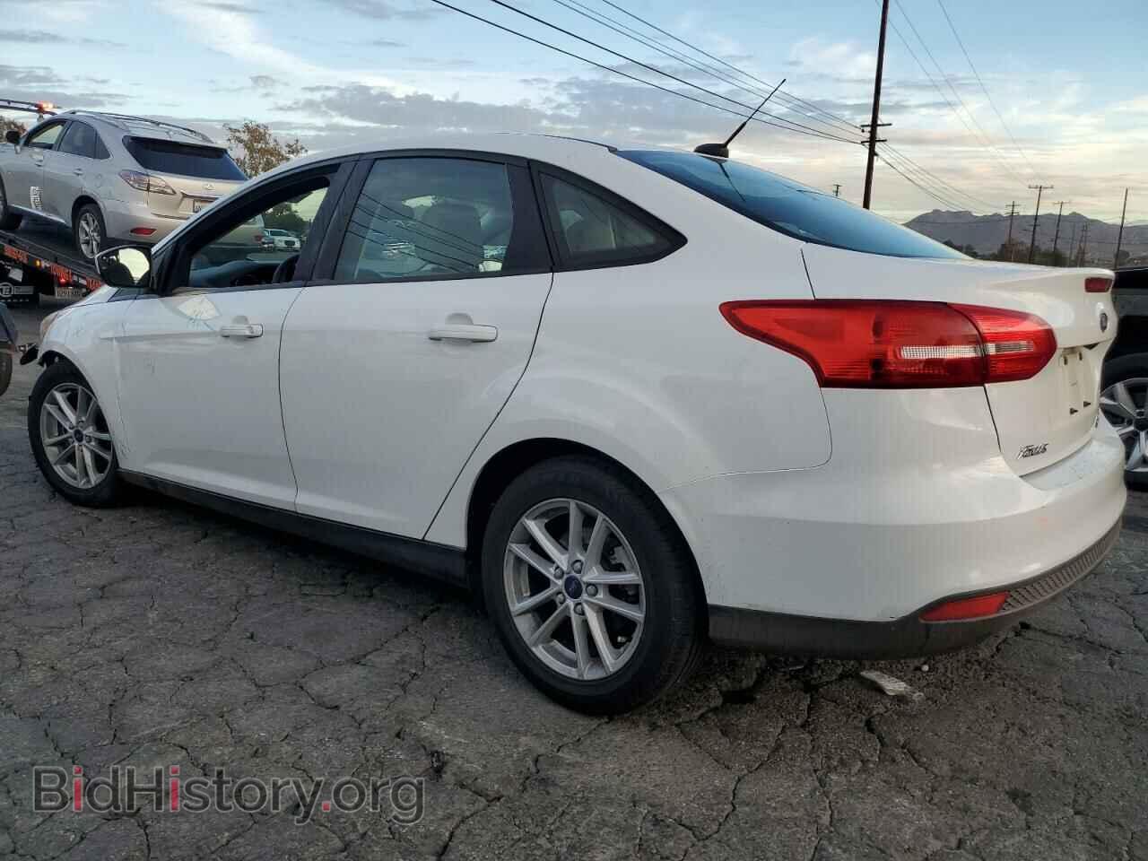 2018 FORD FOCUS - VIN: 1FADP3FE7JL270611 - Фото 2