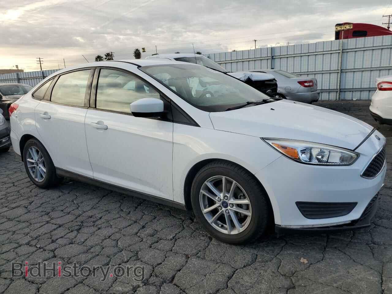 2018 FORD FOCUS - VIN: 1FADP3FE7JL270611 - Фото 4