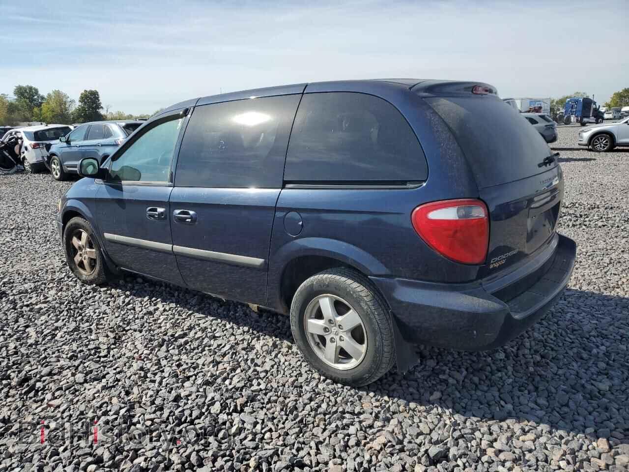 2005 DODGE CARAVAN - VIN: 1D8GP45RX5B358406 - Фото 2