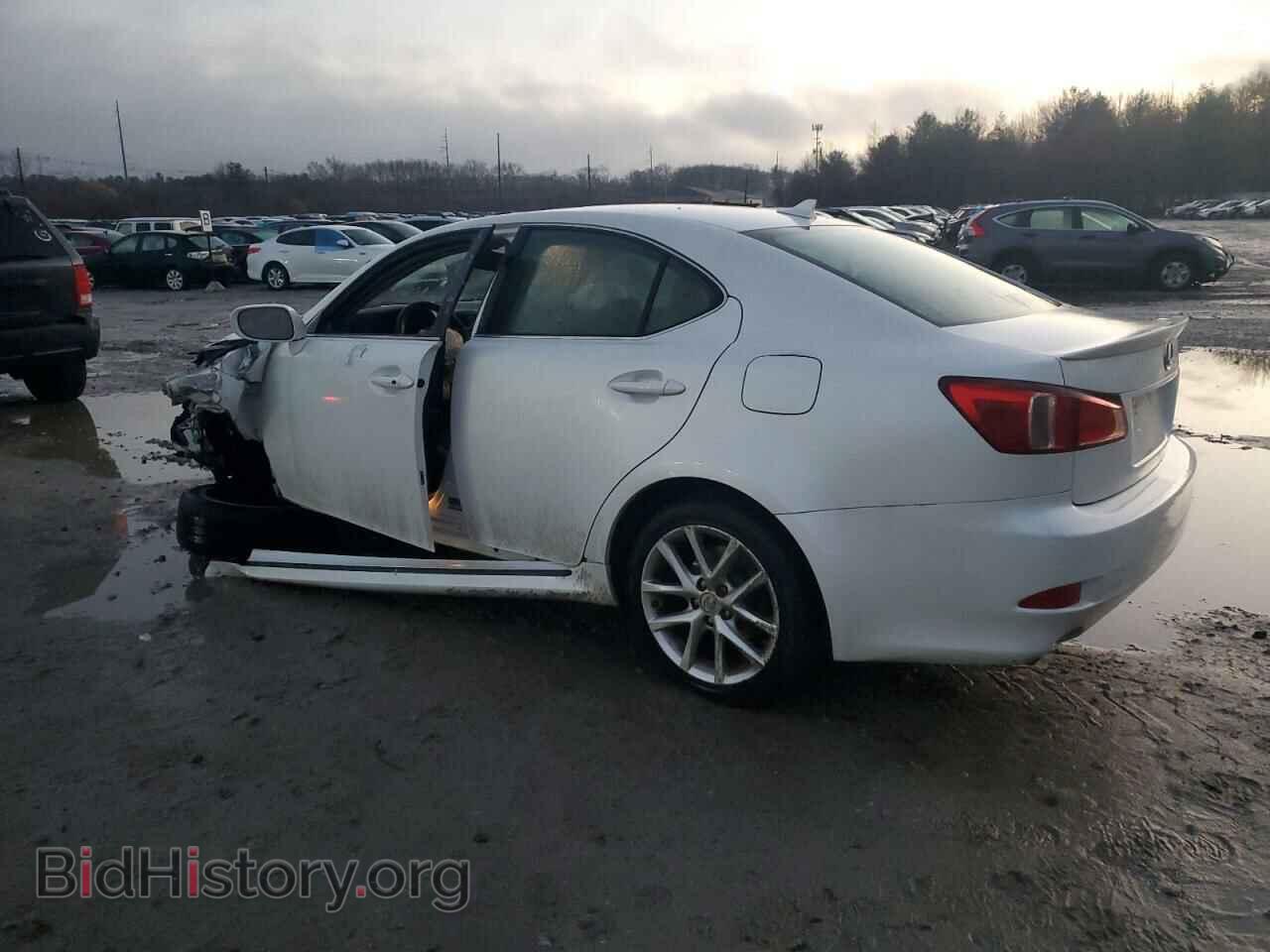 2011 LEXUS IS - VIN: JTHCF5C25B5048183 - Photo 2