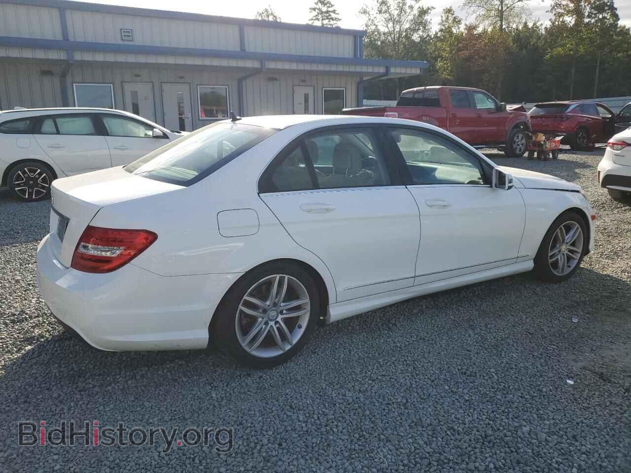 2014 MERCEDES-BENZ C-CLASS - VIN: WDDGF4HB1EG224845 - Фото 3