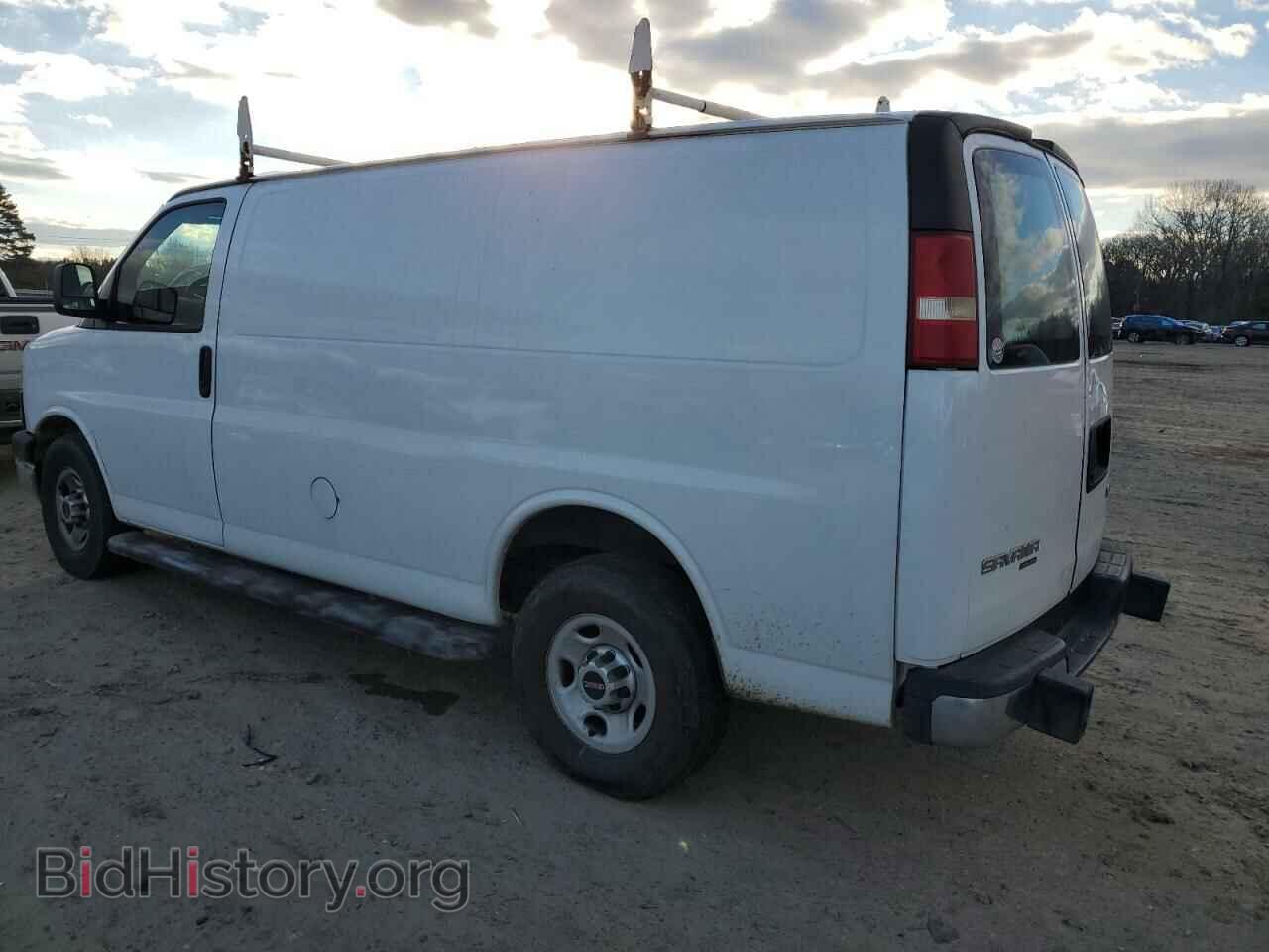 2014 GMC SAVANA - VIN: 1GTW7FCA4E1915917 - Photo 2