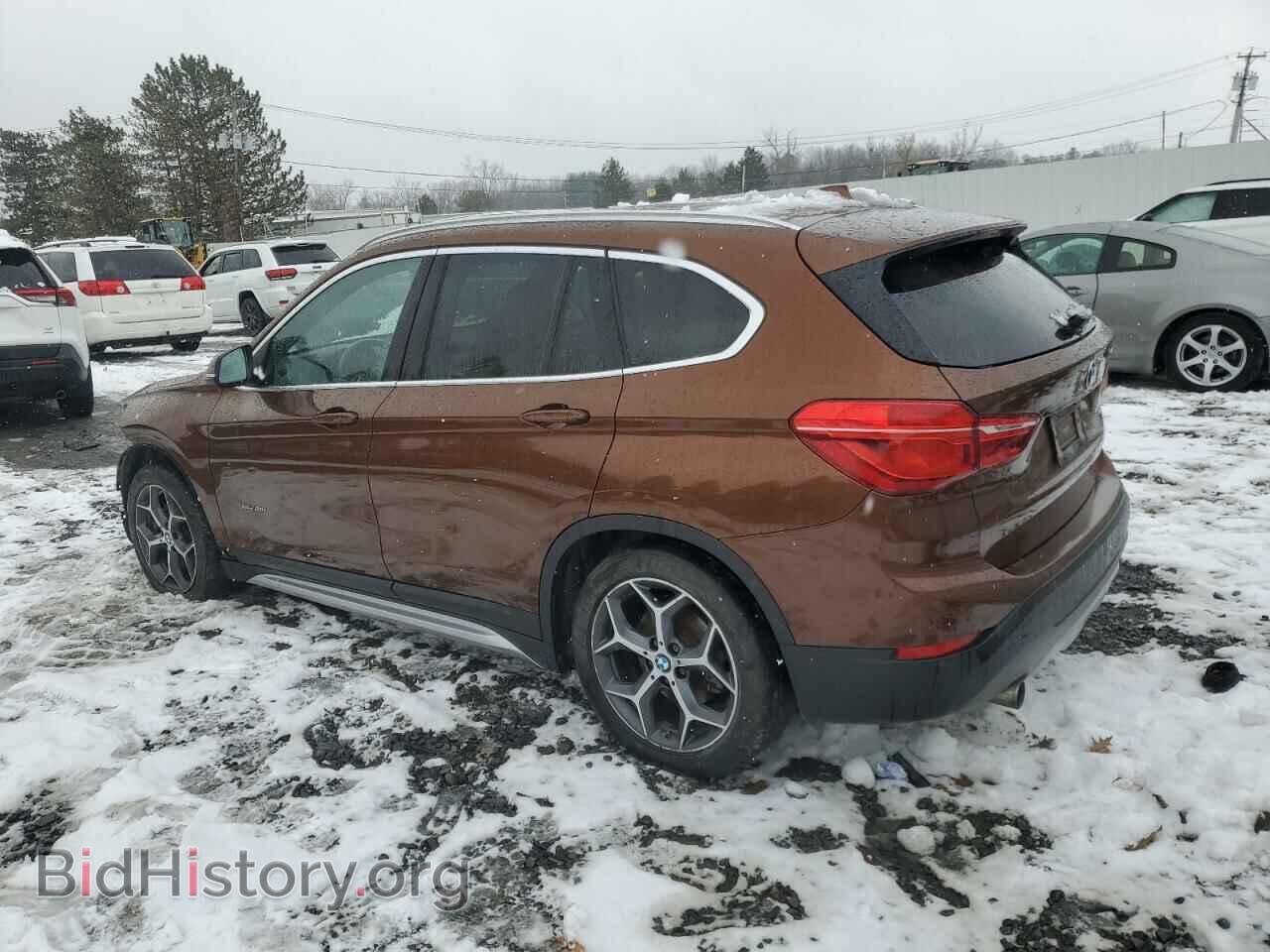 2016 BMW X1 - VIN: WBXHT3C31G5E48168 - Фото 2