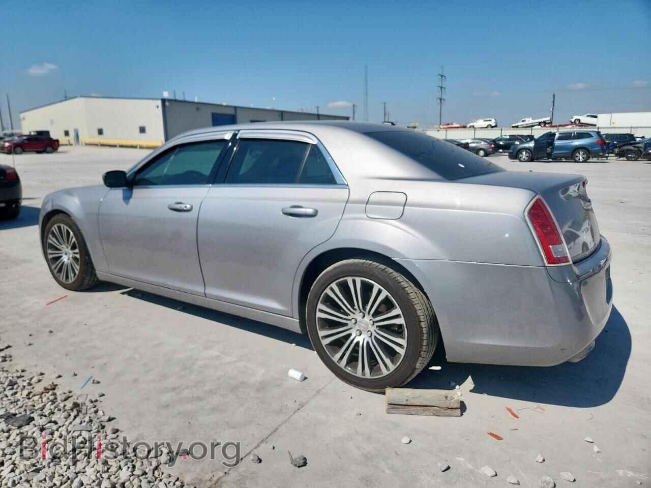 2013 CHRYSLER 300 - VIN: 2C3CCABG8DH718440 - Photo 2
