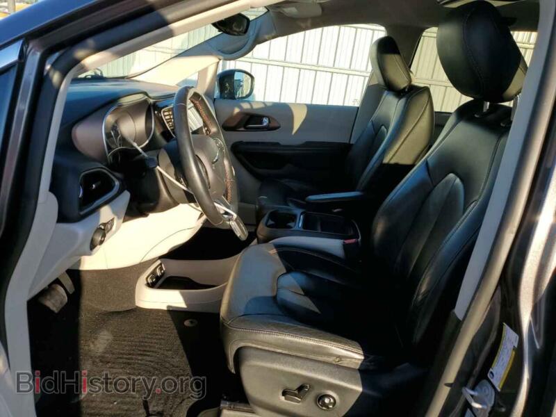 2017 Chrysler PACIFICA (VIN 2C4RC1BGXHR509805) — photo 7 of 14