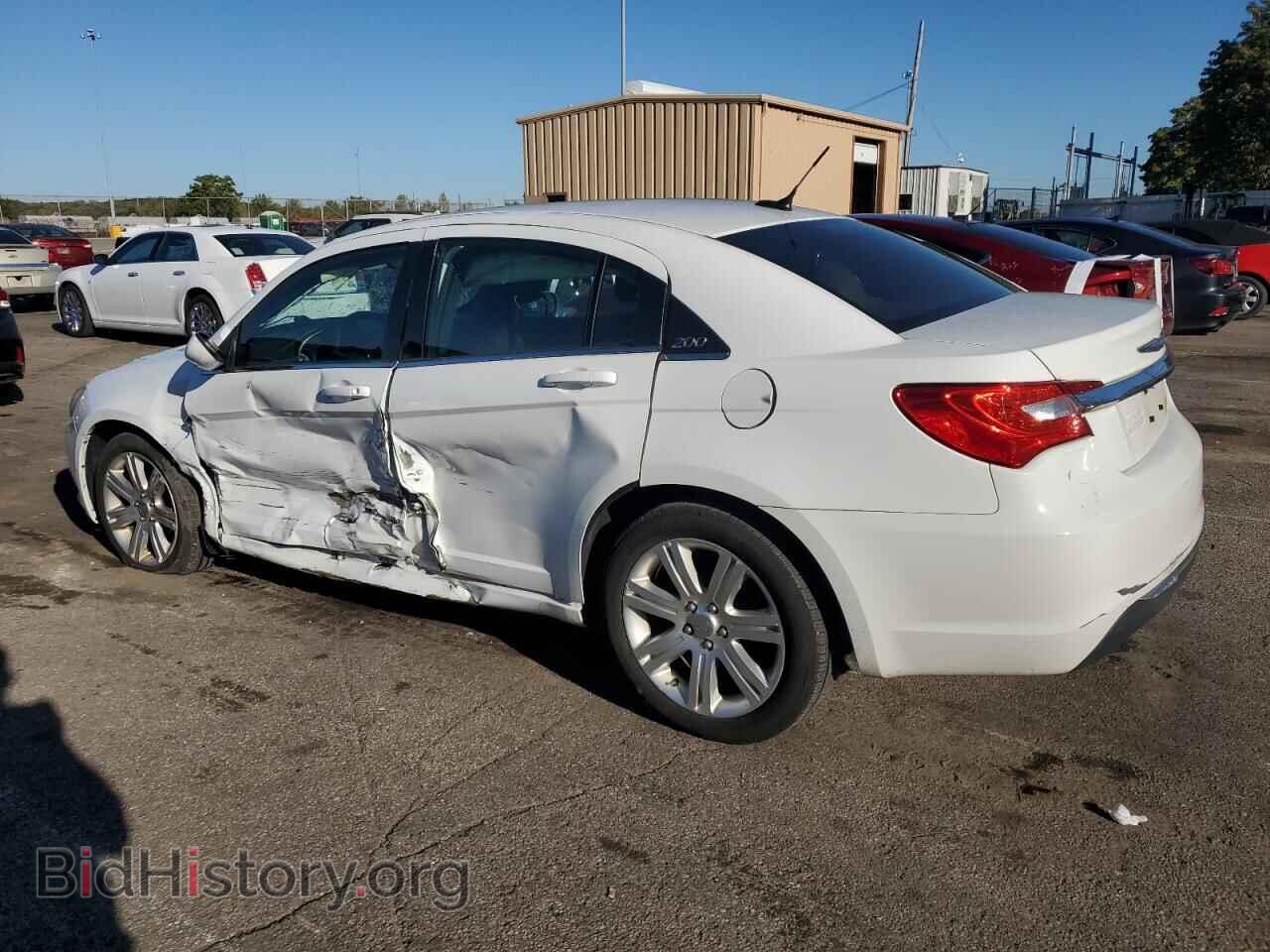 2011 CHRYSLER 200 - VIN: 1C3BC1FBXBN619181 - Фото 2