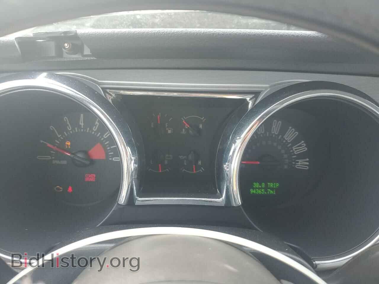 2006 FORD MUSTANG - VIN: 1ZVFT82H165260130 - Фото 9